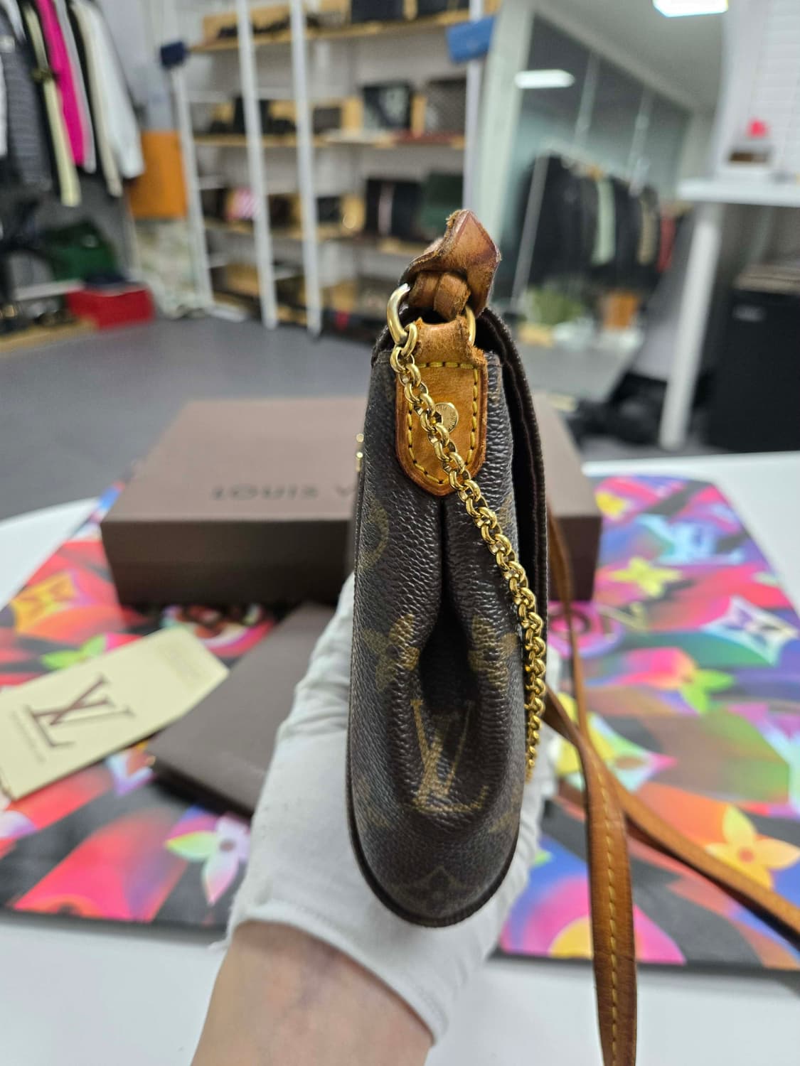 [A급컨디션] 루이비통 페이보릿mm 크로스백 상품이미지4