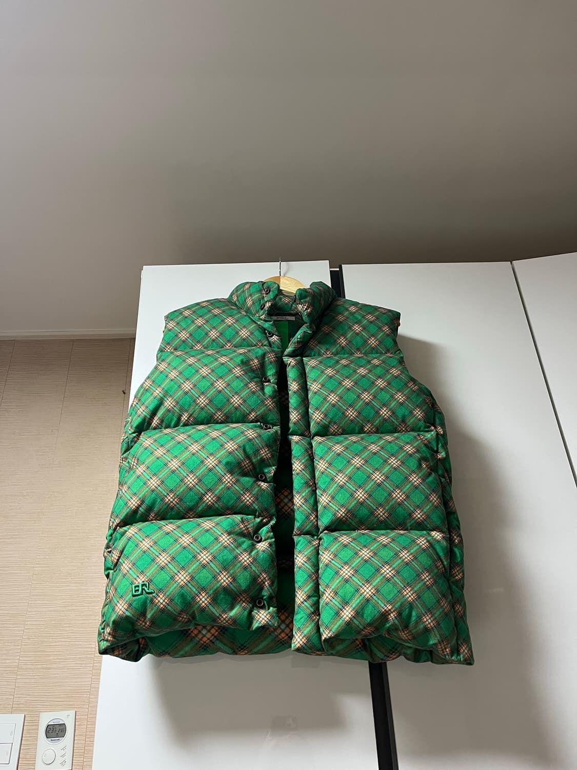 [L] ERL 패딩조끼 푸퍼 베스트 그린 상품이미지1