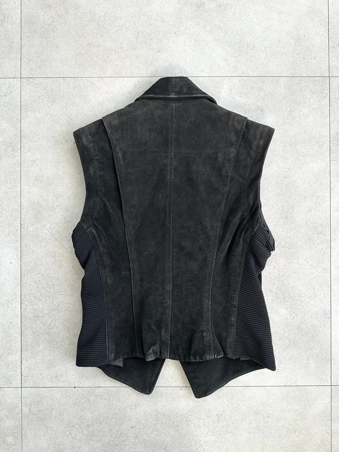 알렉산더왕 스웨이드 레더 바이커 베스트 상품이미지5