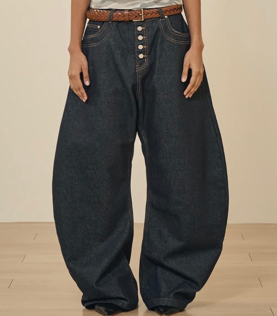 테이크이지 버튼플라이 커브드 데님 팬츠 (인디고블루)  상품이미지1