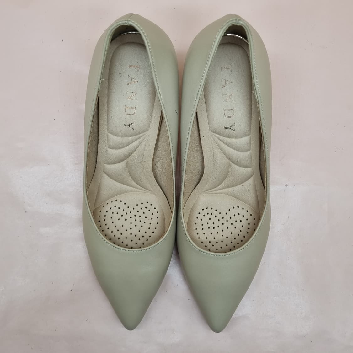 탠디 베이지 포인티드토 펌프스힐 230  굽7 상품이미지2