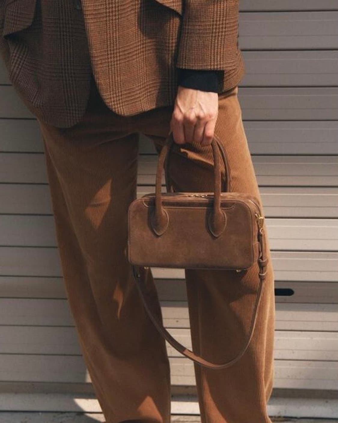 드메리엘 볼링백 M 체스넛 스웨이드 상품이미지3