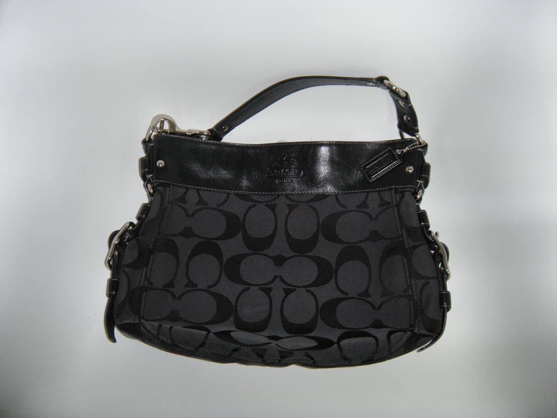 코치 시그니처 버클 숄더백 블랙 상품이미지1