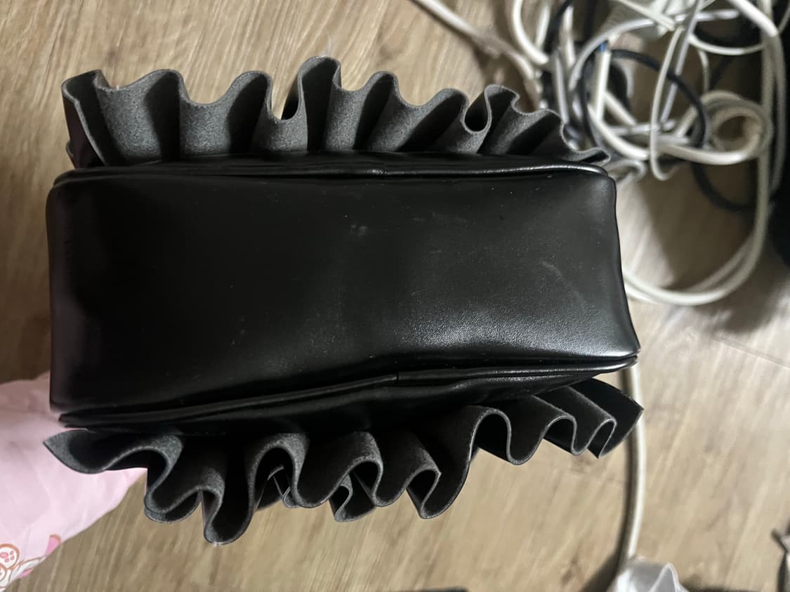꼼데가르송 프릴백 상품이미지4