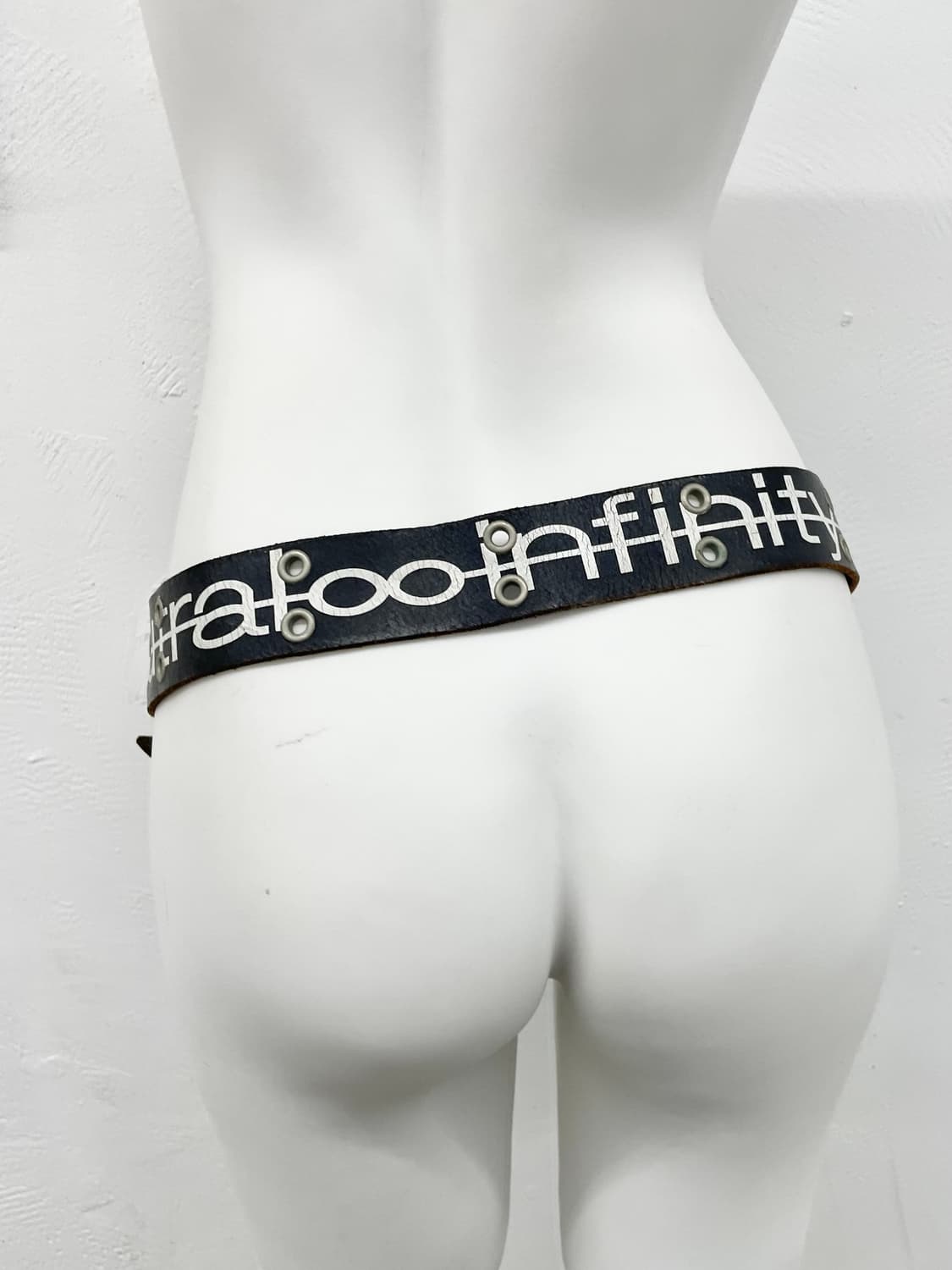 리얼레더 레터링 펀칭 버클 벨트 상품이미지4