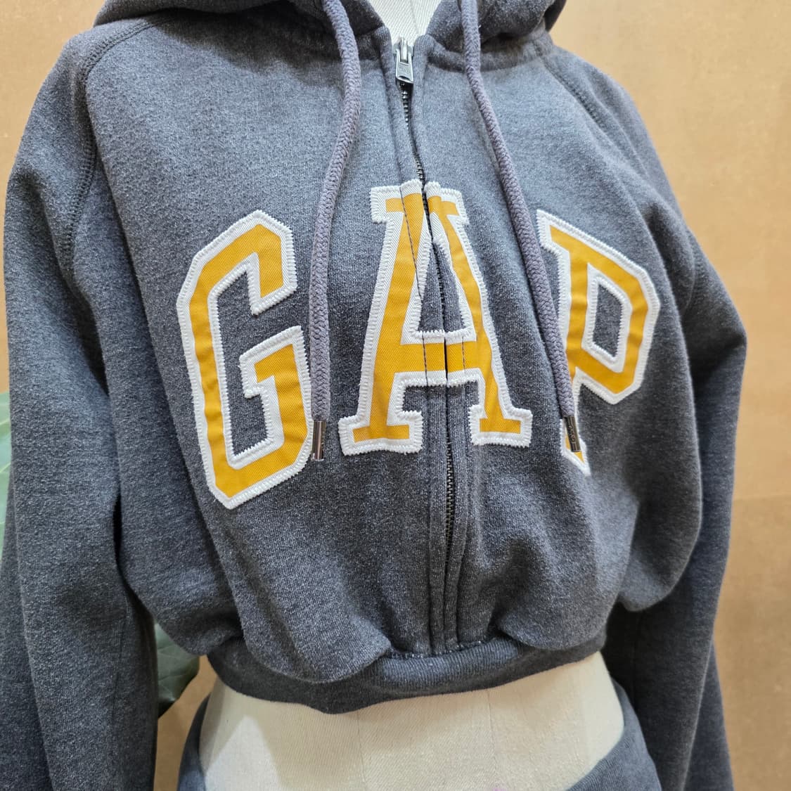 갭 언더붑 크롭탑 후드티 상품이미지3