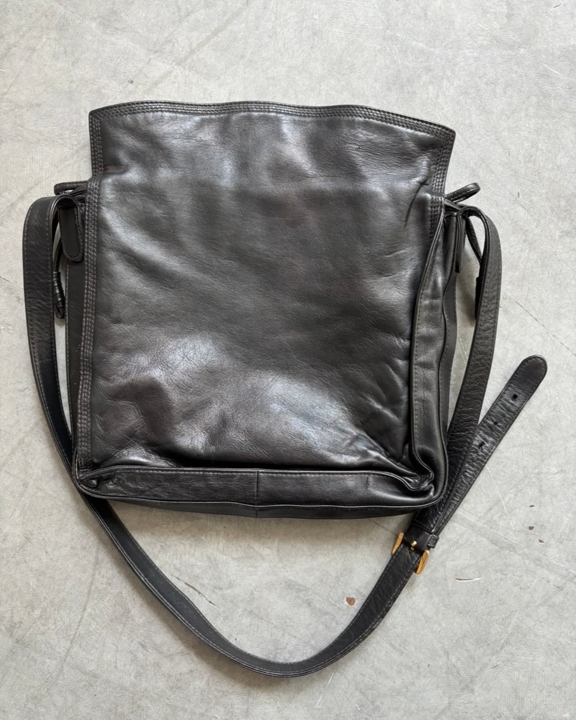 Loewe 로에베 블랙 플라멩코 아나그램 숄더백 상품이미지6