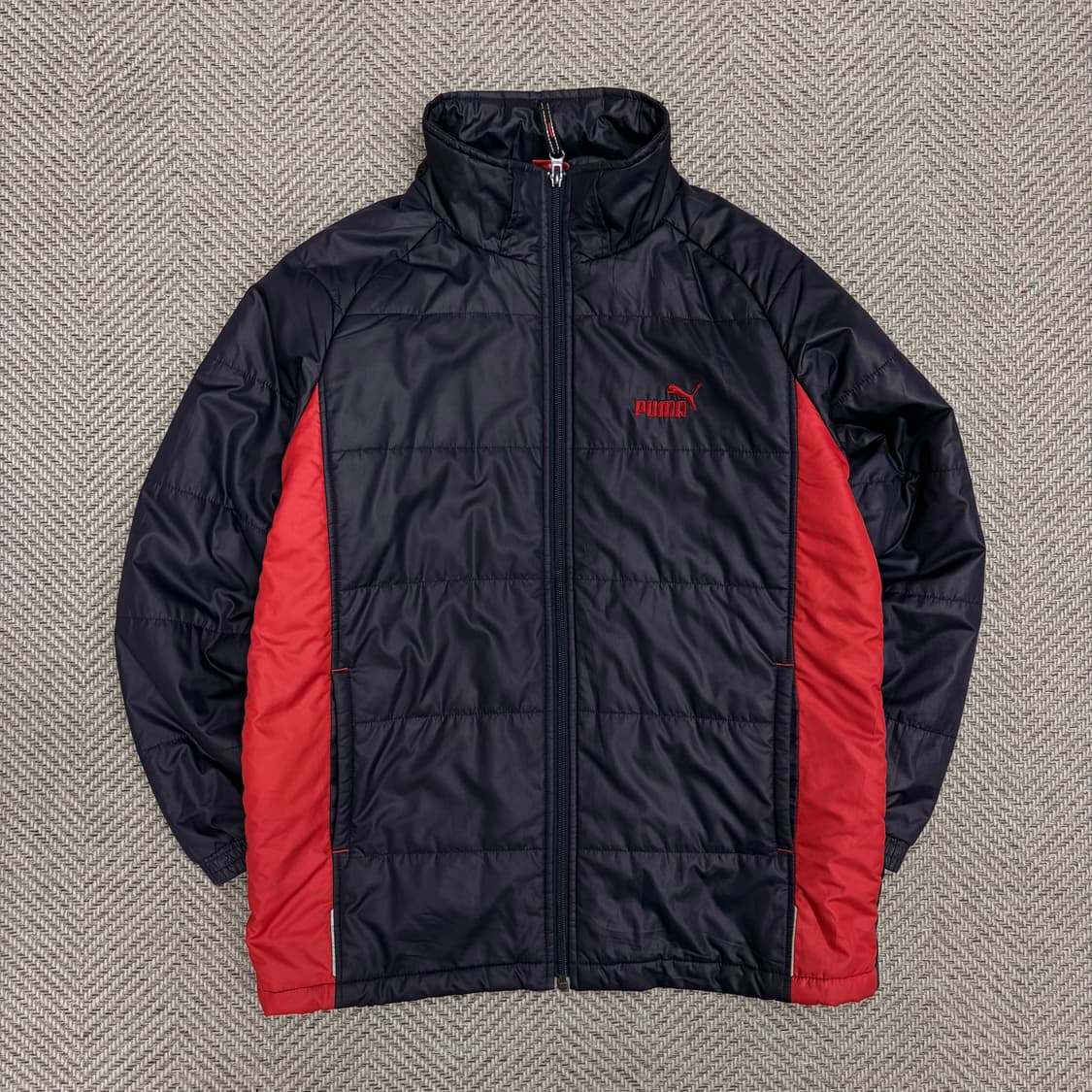 푸마 배색자수로고 라이트패딩 v1033 상품이미지1