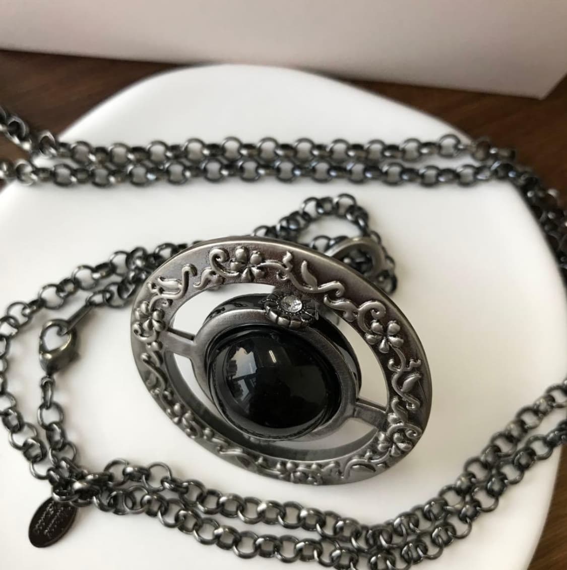 비비안웨스트우드 아카이브 엔틱 황동 블랙 원석 빅orb 팬던트 목걸이 상품이미지4