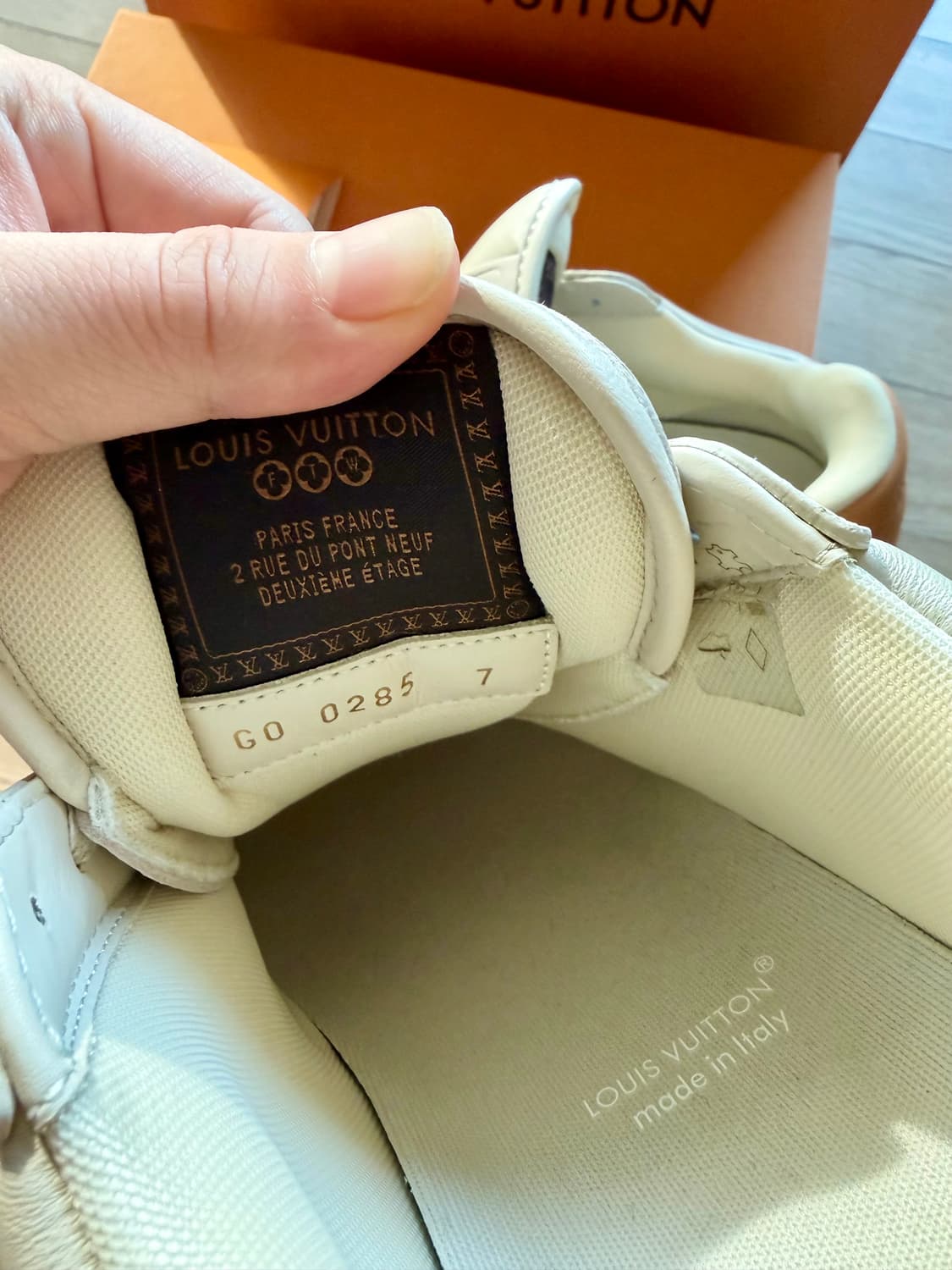 루이비통 버터소프트 스니커즈 베이지 size7(새상품) 상품이미지3