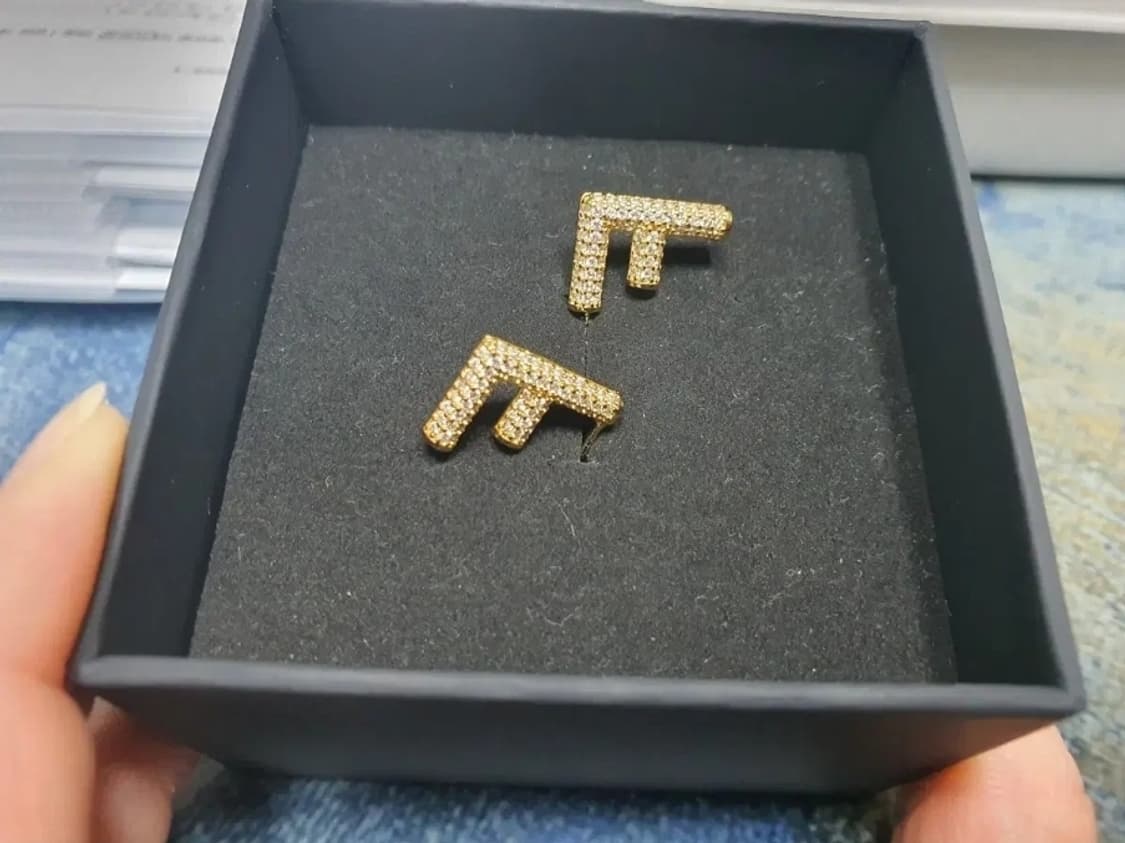 펜디 FF 크리스탈 스터드 귀걸이 상품이미지6