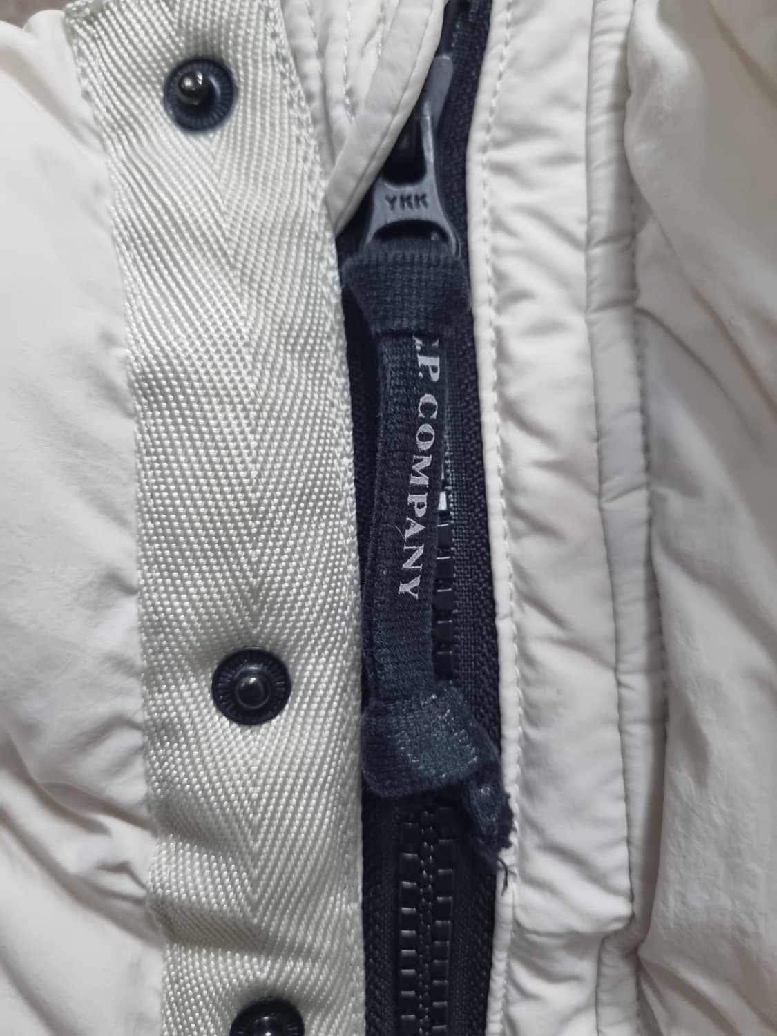 Cp 컴퍼니 남성 후드 고글 다운 베스트 조끼패딩 상품이미지4