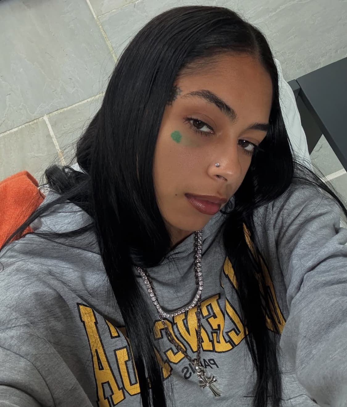 발렌시아가 후드티 팝니다 상품이미지3