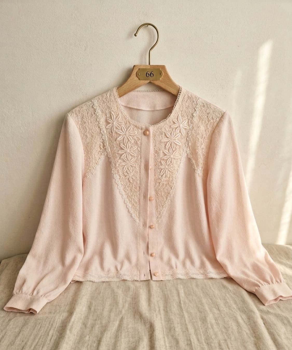 (Made in Japan) 레이스 디테일 핑크 블라우스 (9BR/55~ 상품이미지1