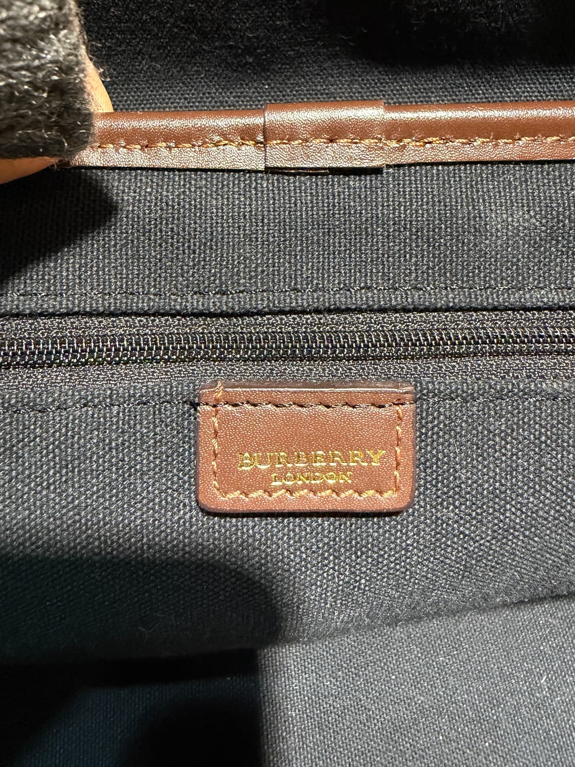 버버리 노바체크 숄더백 상품이미지7