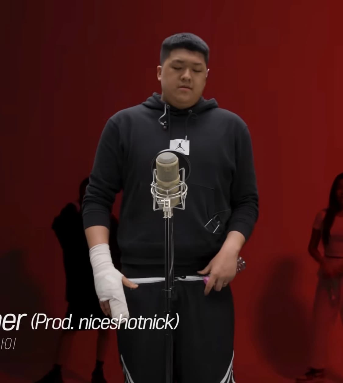 딩고 라이징 벌스 폴로다레드 조던 후드티 상품이미지1