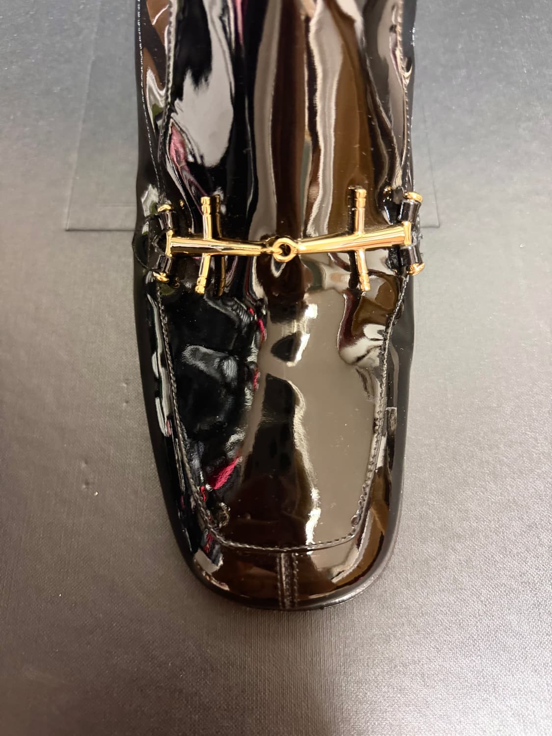 생로랑 75mm 글로시 리플렉티브 어퍼체인 하이힐 부츠 상품이미지4