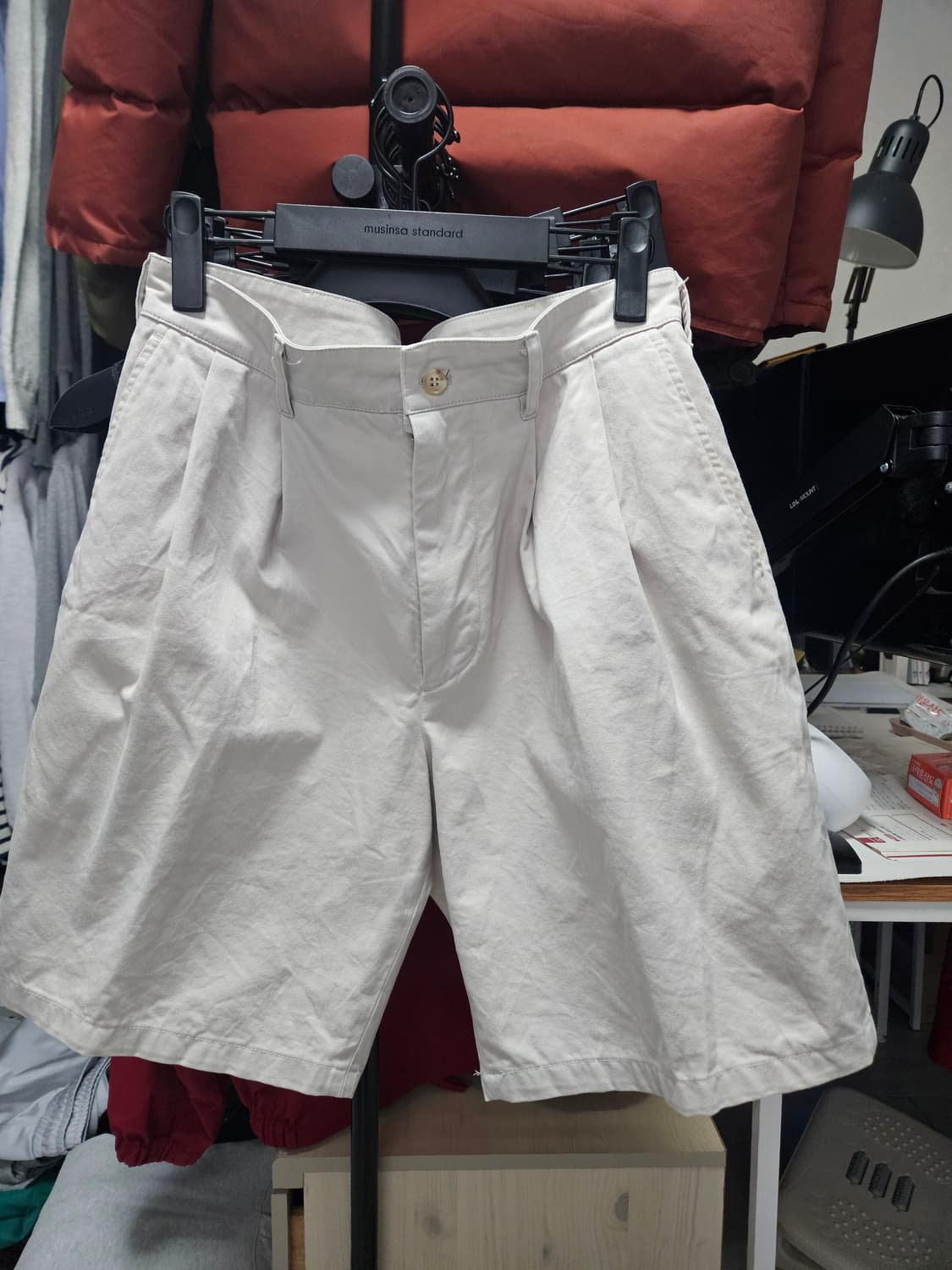 우드비 투턱 치노 하프팬츠 상품이미지1