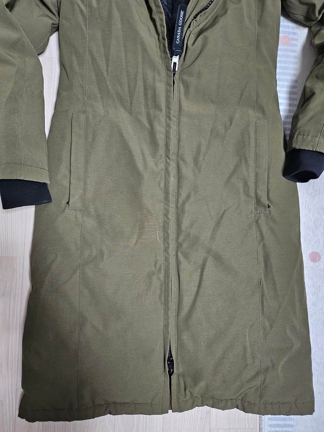 캐나다구스 여성 롱패딩 카키색 상품이미지4