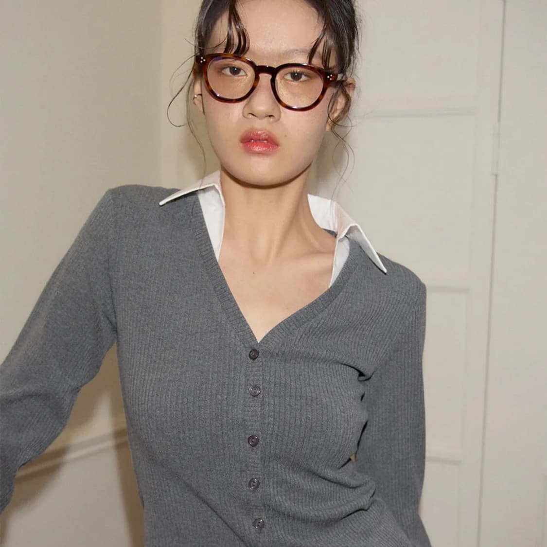 살롱드욘 SHIRT DETAIL CARDIGAN_GRAY 상품이미지1