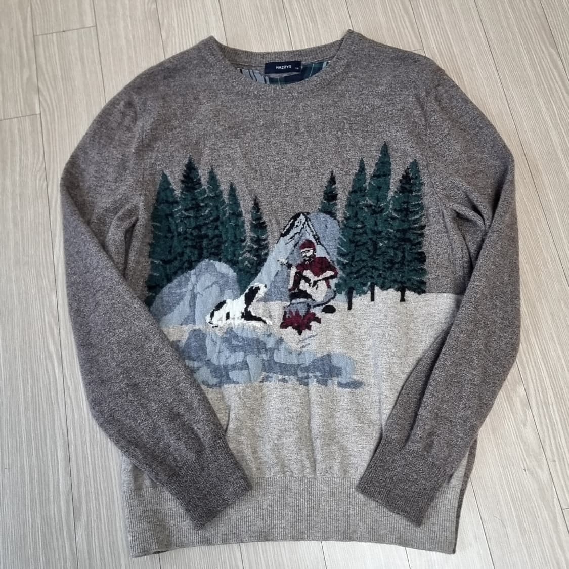 헤지스 캠핑 패턴 니트 스웨터(100-105) 상품이미지1