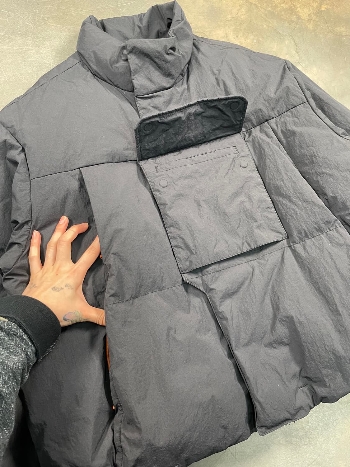 커스텀 멜로우 테크 숏 다운 패딩 상품이미지3