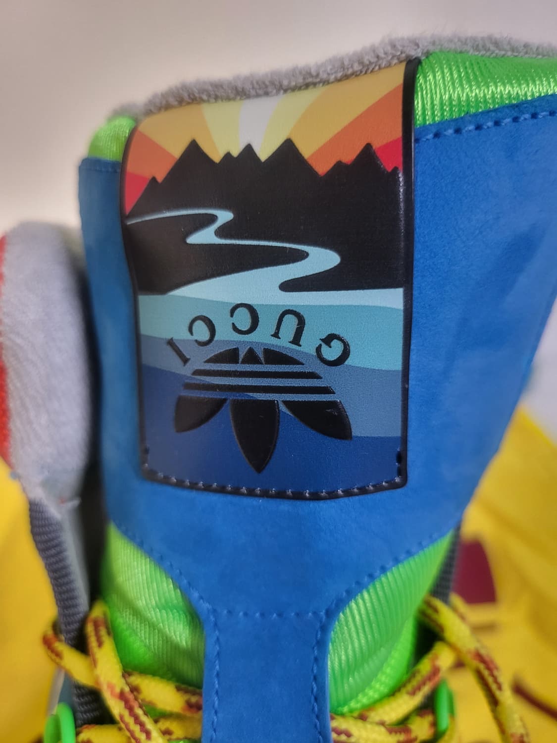 구찌 X 아디다스 레이스업부츠 멀티컬러 사이즈 10 상품이미지4