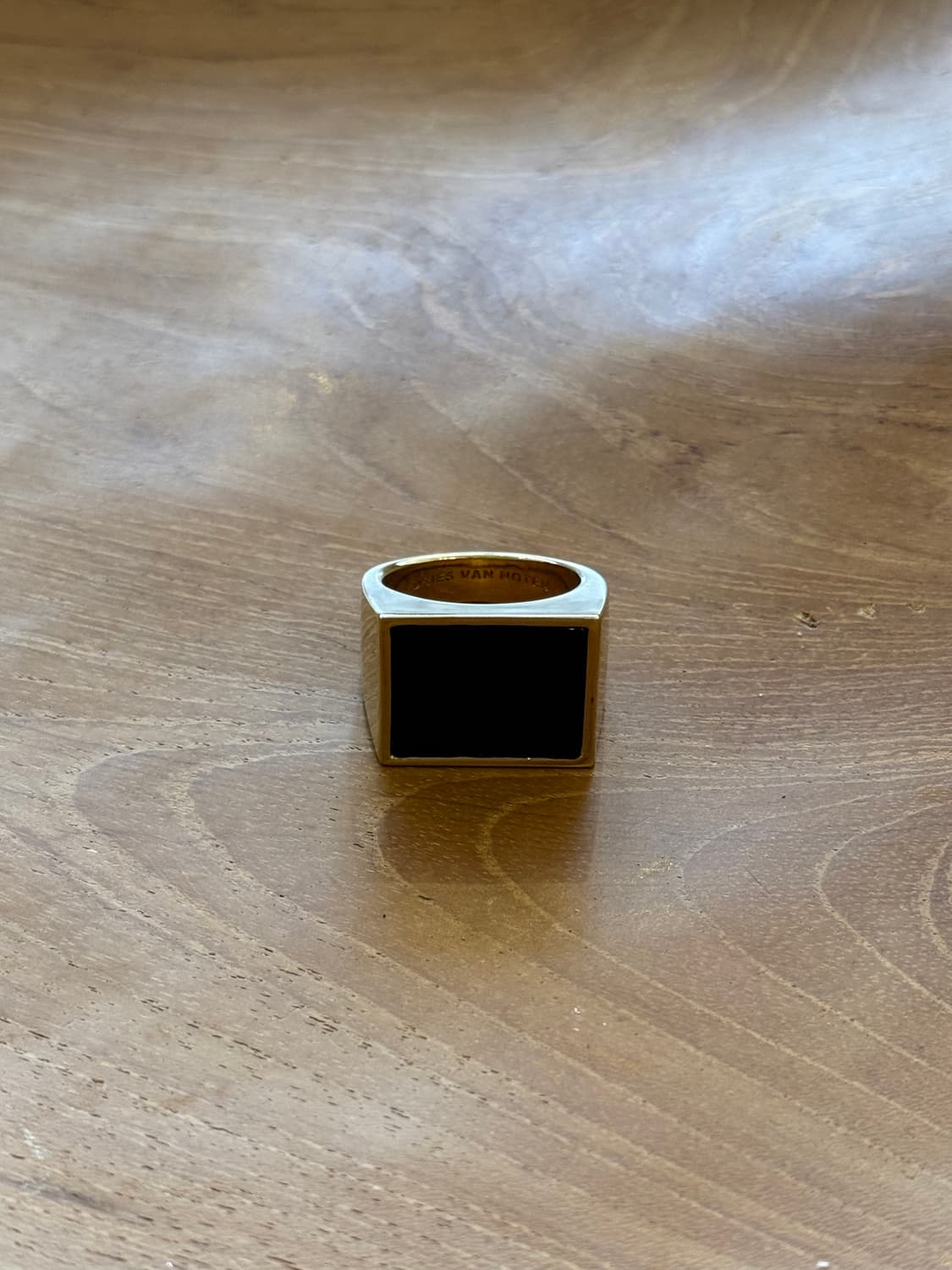 드리스 반 노튼 brass signet ring 상품이미지3