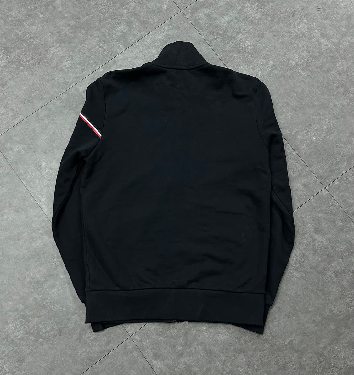 몽클레어 집업 블랙M  팝니다.  상품이미지2