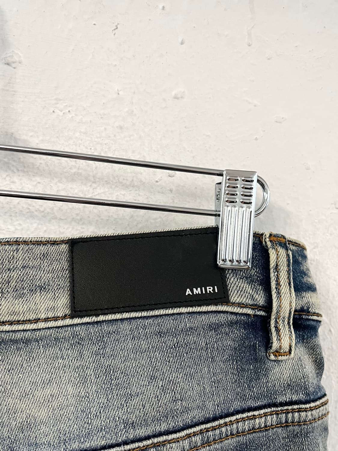 아미리 디스트레스드 이펙트 진 상품이미지9