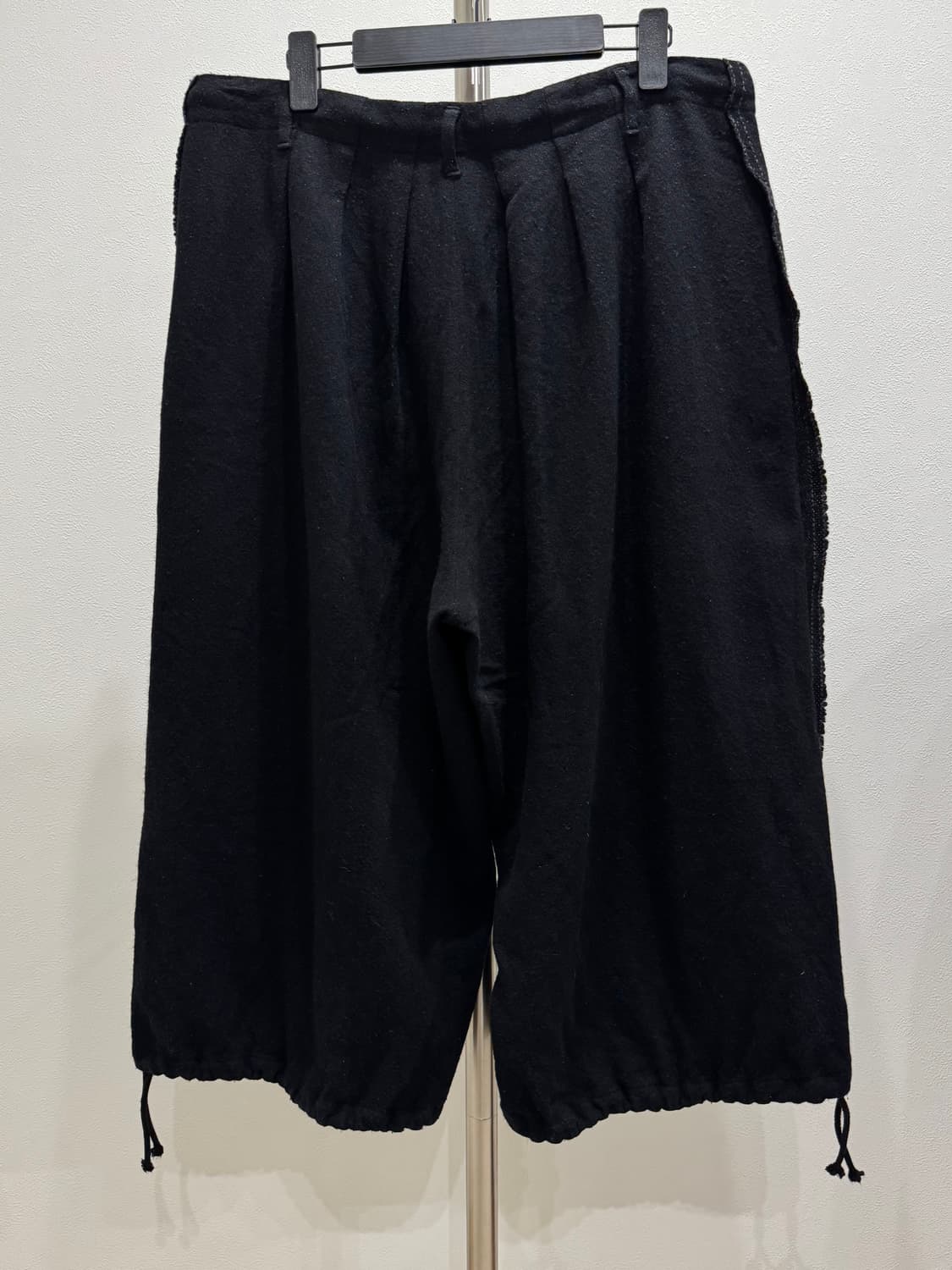 요지야마모토 18aw 개버딘 하카마 벌룬 팬츠 상품이미지5