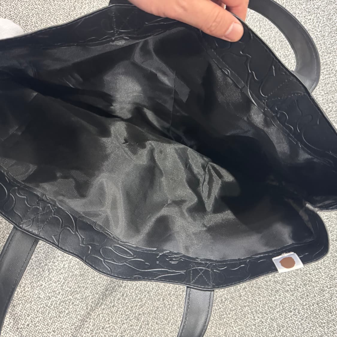 베이프 가죽 토트백 상품이미지3