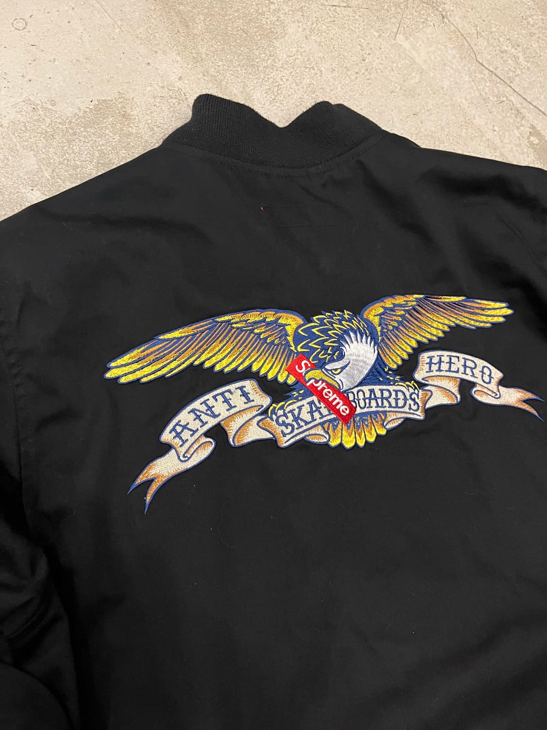 슈프림 x 안티히어로 워크자켓 블랙 상품이미지3