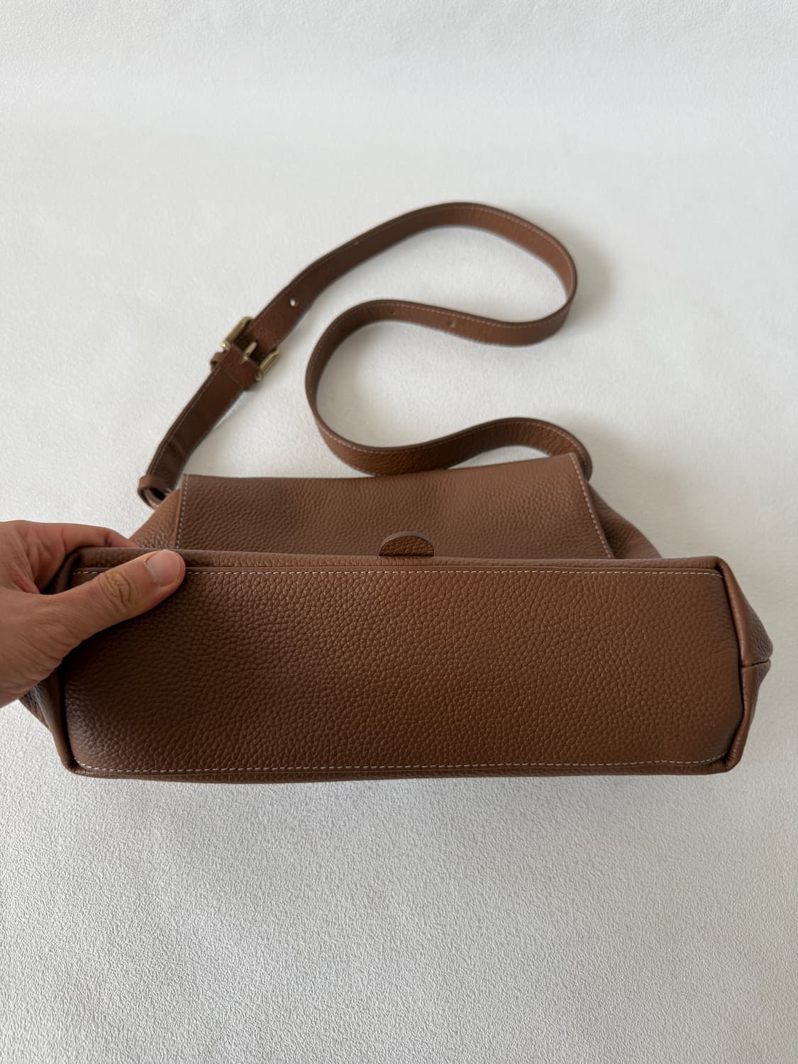 투에투아(TU ET TOI) 레더 크로스백 상품이미지5