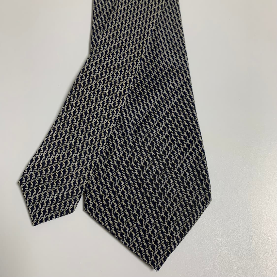 입생로랑(YSL) 모노그램 명품넥타이 A등급 8cm 100실크 상품이미지4