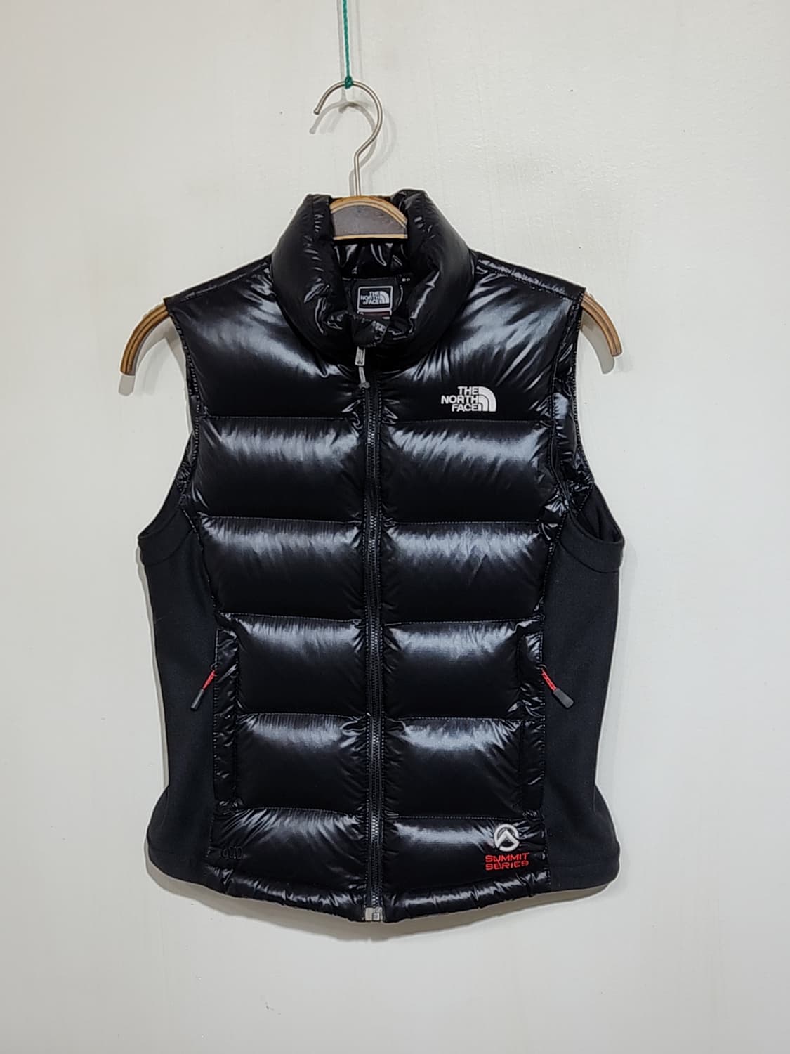 (S) 노스페이스 구스다운 패딩조끼 블랙 서밋시리즈 베스트  상품이미지1