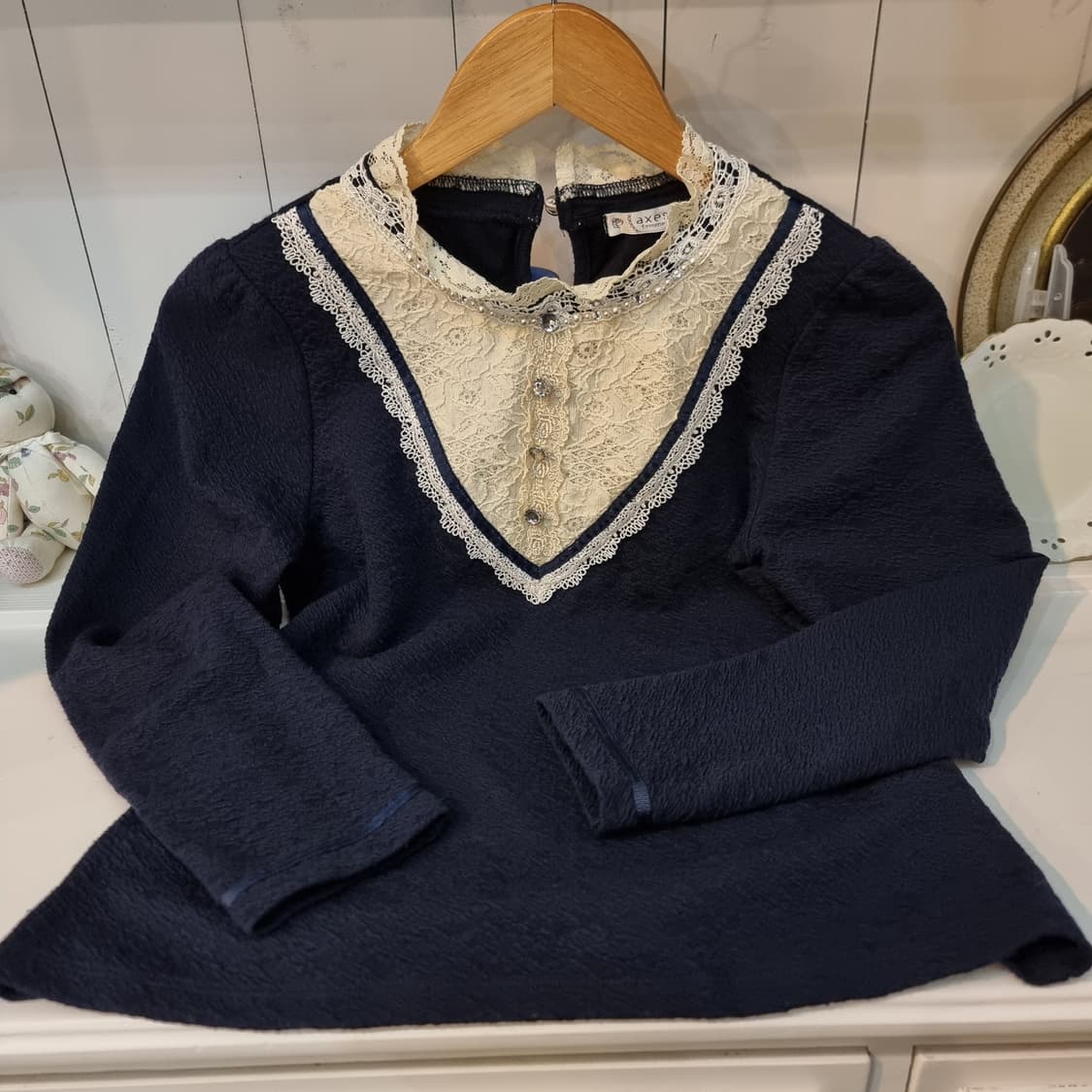 axes femme 악세스팜므 네이비 레이스 빅카라 블라우스 상품이미지6