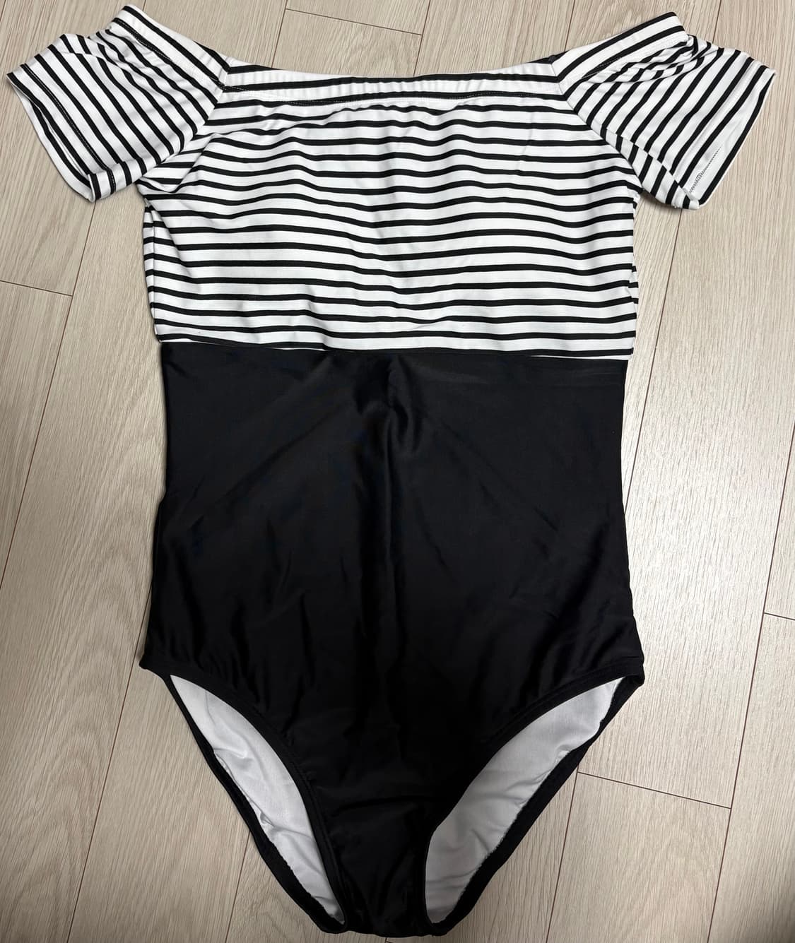 보헤미안블루 트루블랙 세일러 오프숄더 원피스 수영복 상품이미지8