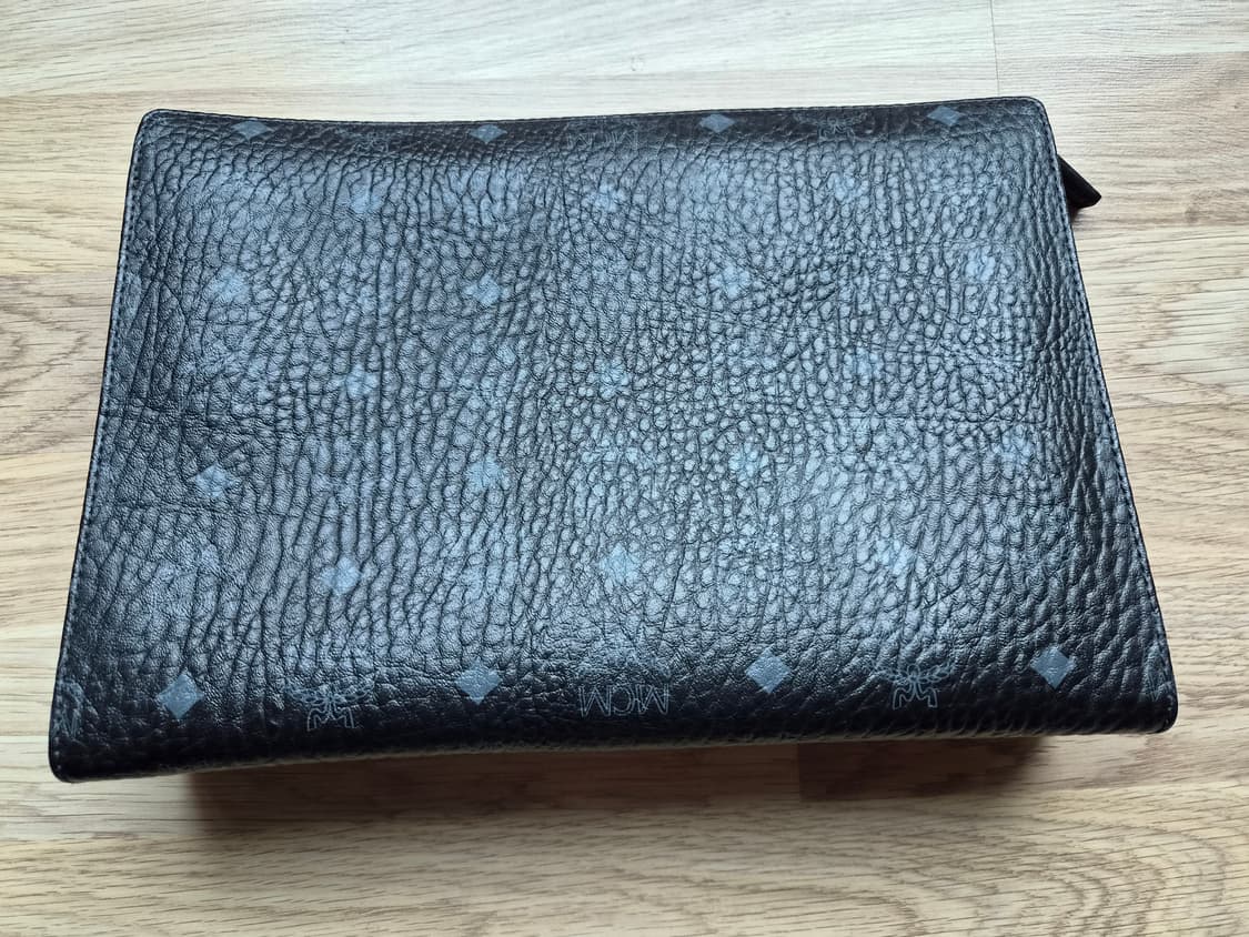 MCM 블랙 모노그램 클러치백 (남.여공용) 상품이미지3