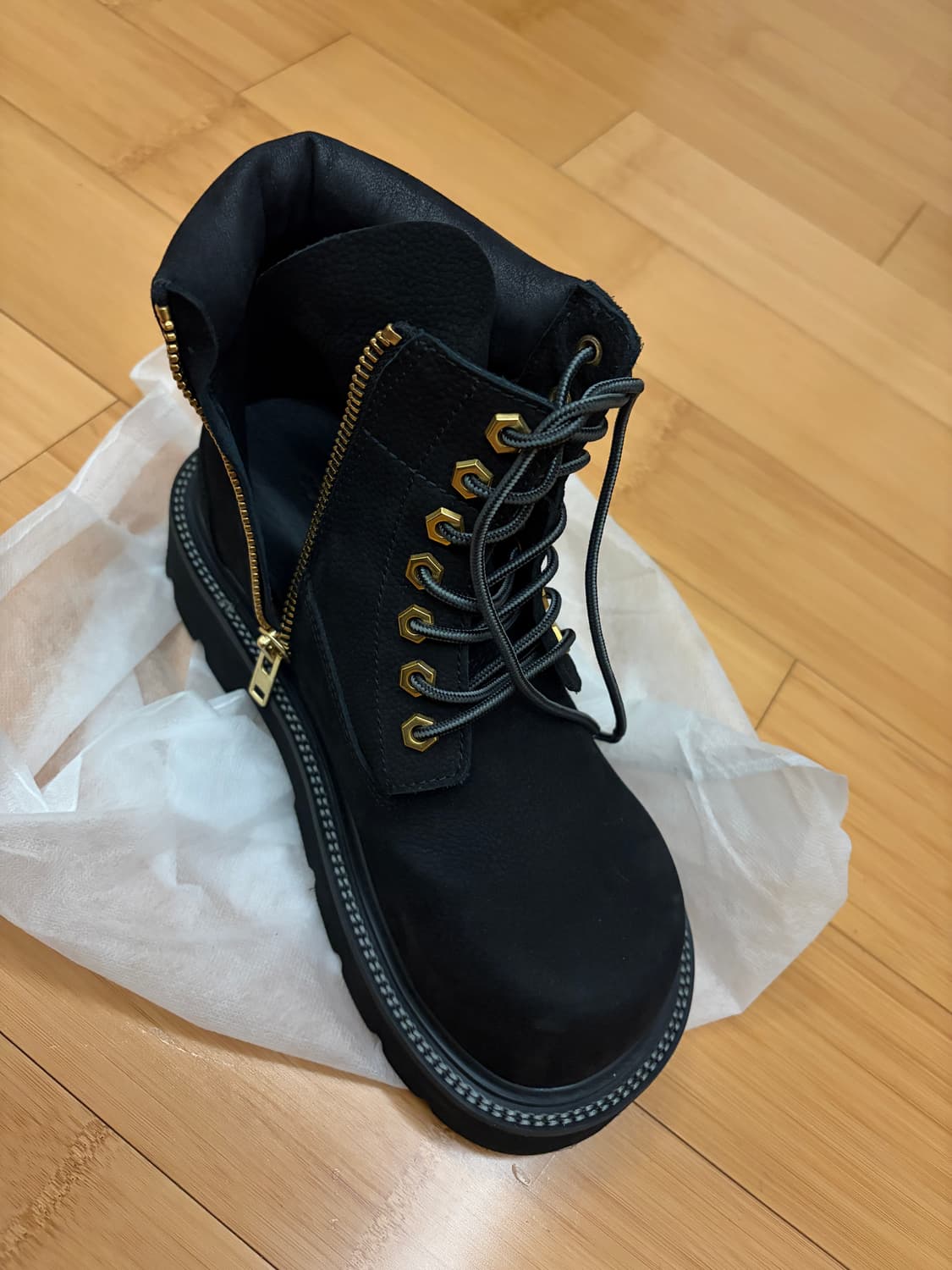 쏘유레슈어 벨루가 250 상품이미지1