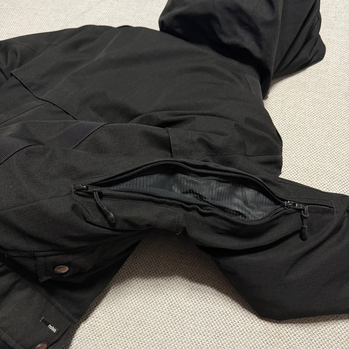 노비스 야테시 다운 패딩 파카 상품이미지8