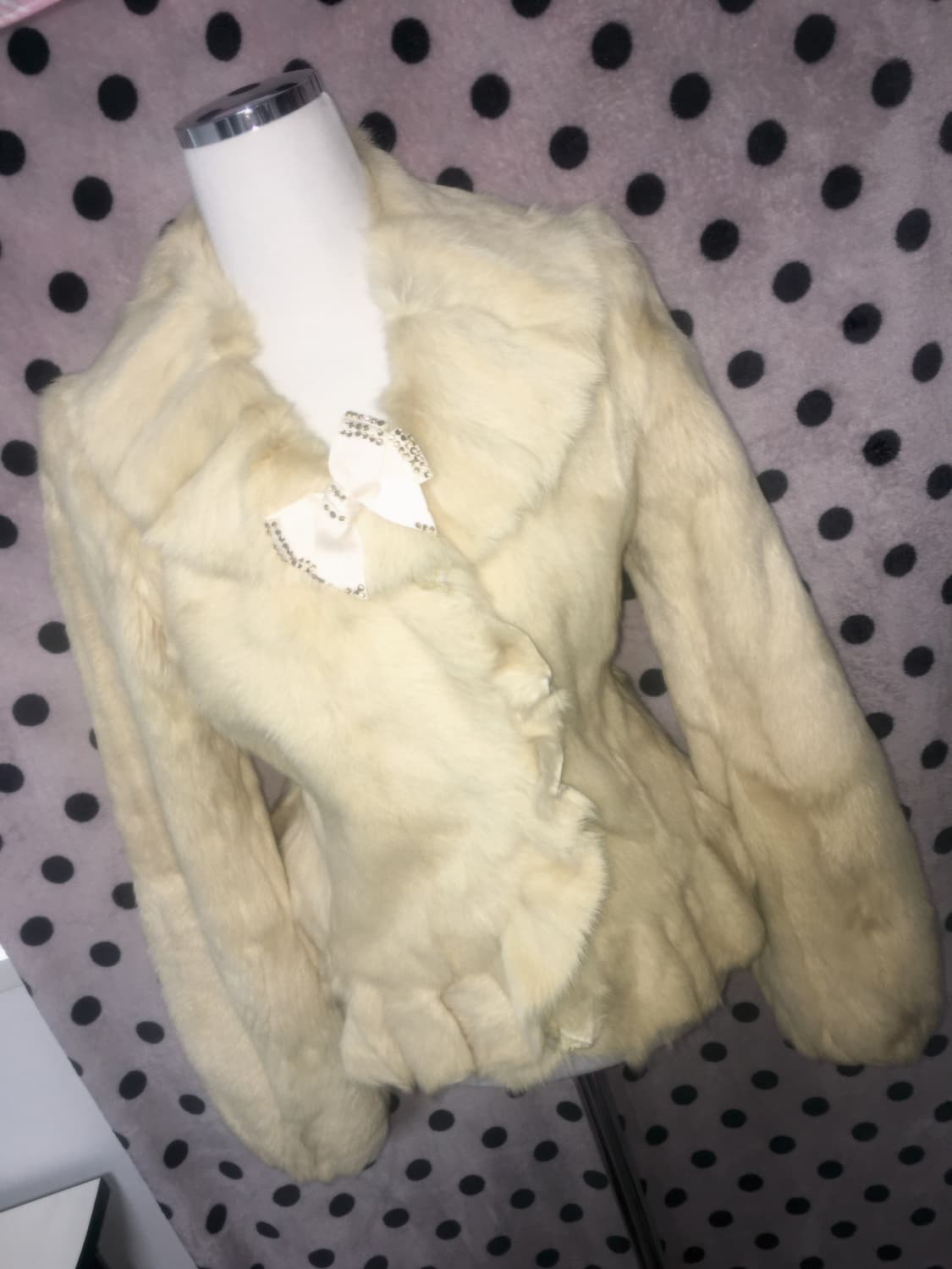 KanNa shop 리즈리사깔 히메갸루 로걀 크림 퍼 코트 상품이미지2