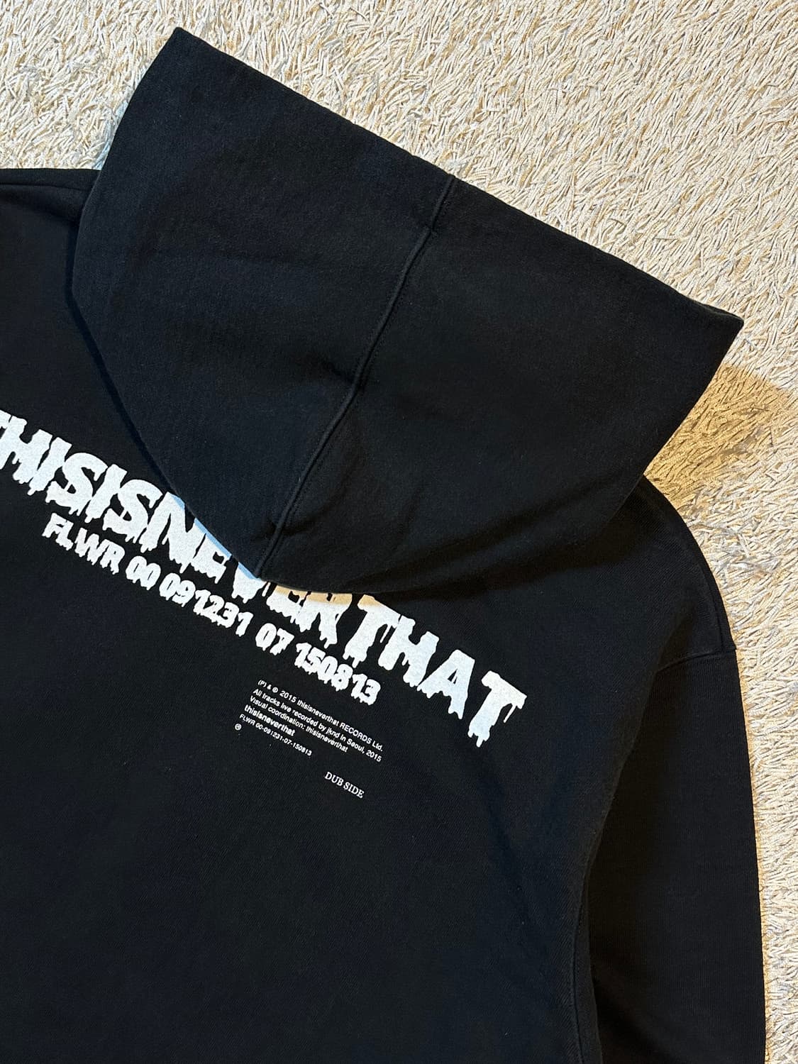 디스이즈네버댓 백로고 후드티 블랙 상품이미지4