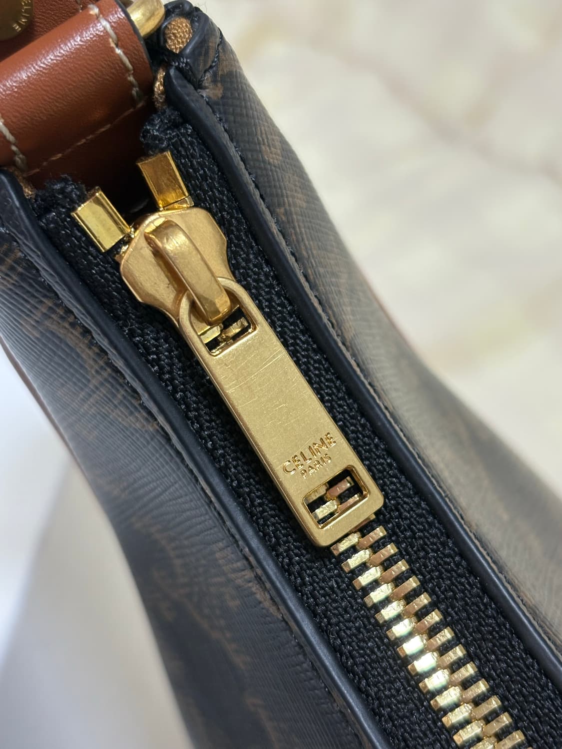 셀린느 아바백 상품이미지8