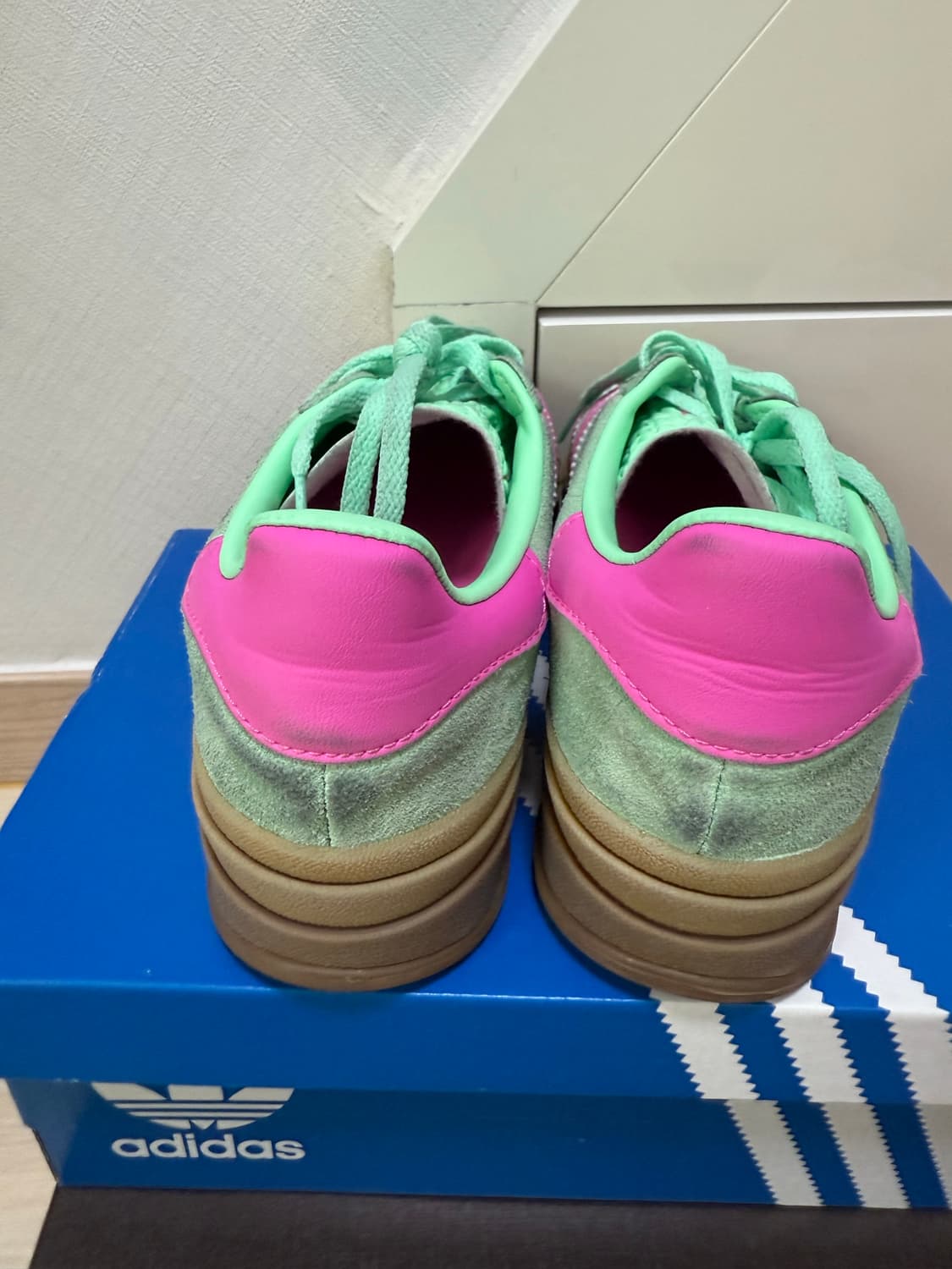 아디다스 가젤 볼드 스웨이드 240 민트 핑크 상품이미지3