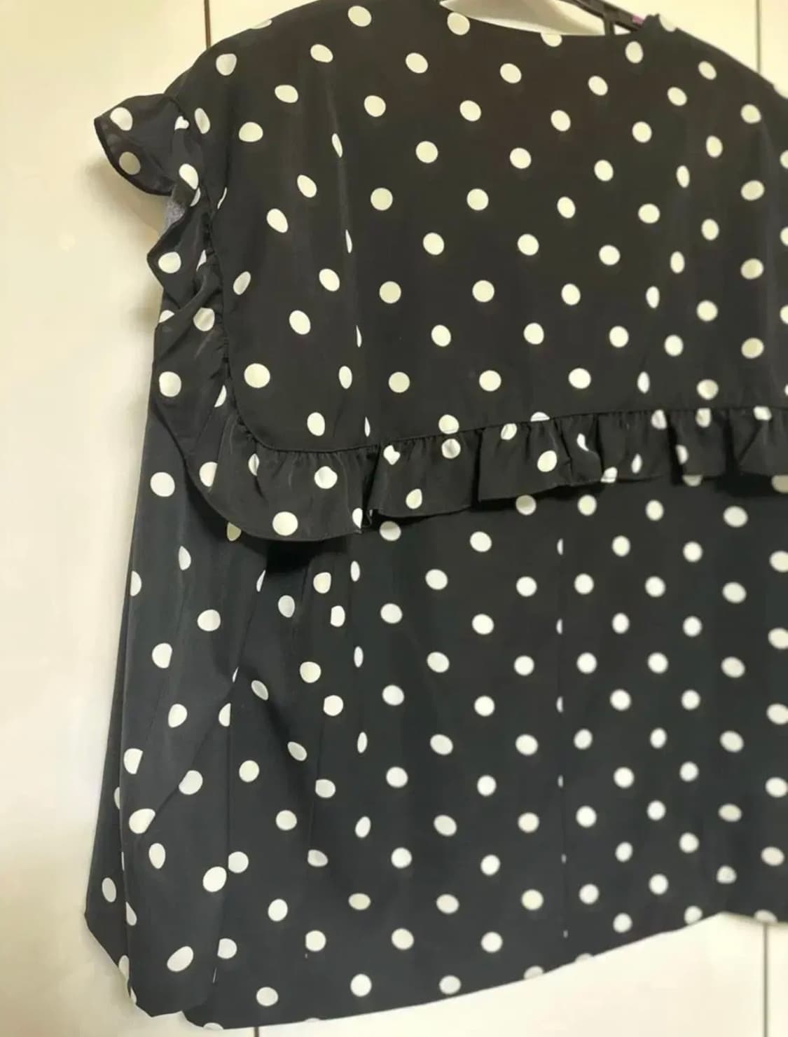 EVO 블랙 도트 프릴 자켓 상품이미지5