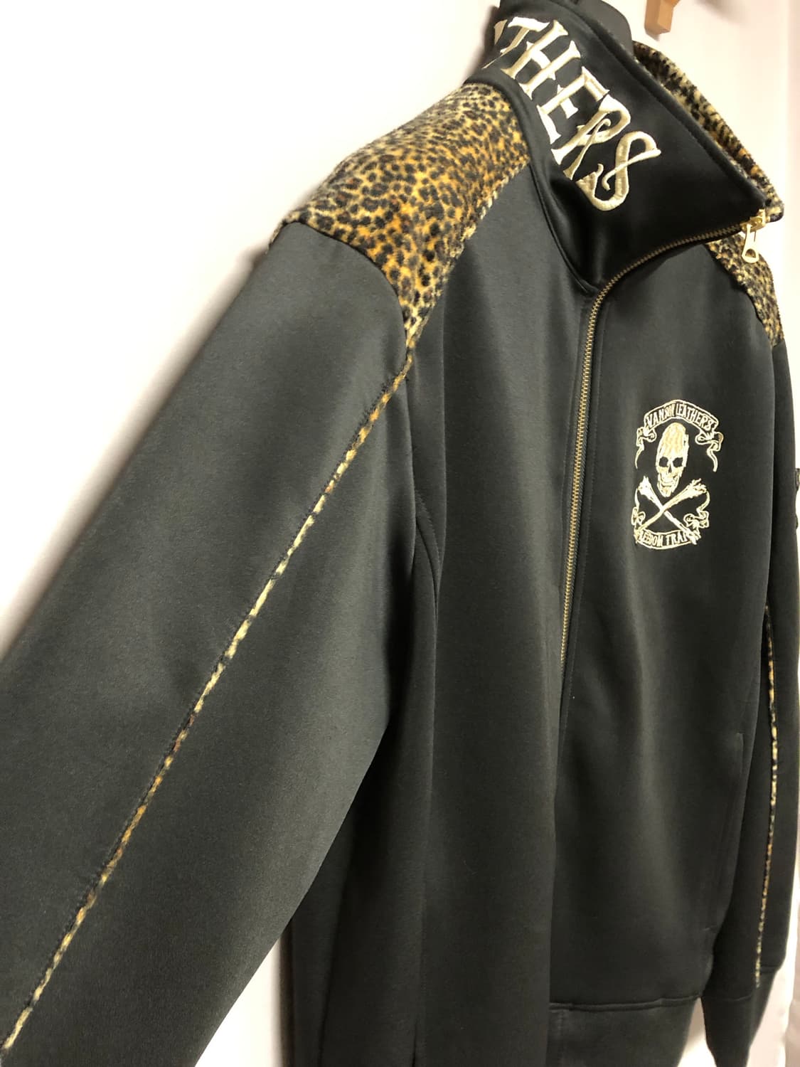 밴슨 스컬자수 레오파드 져지 상품이미지5