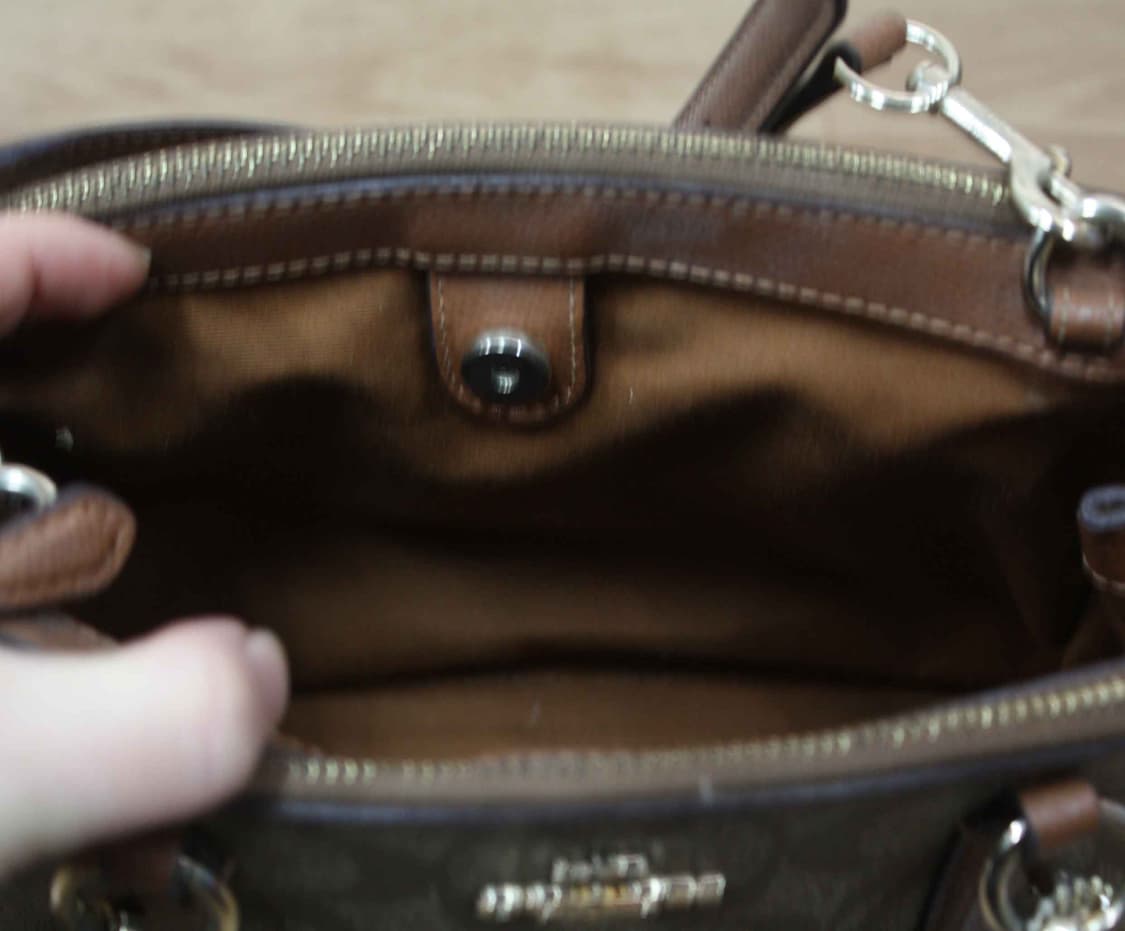 B-10545/코치 정품 여성용 시그네쳐 크로스백 상품이미지3