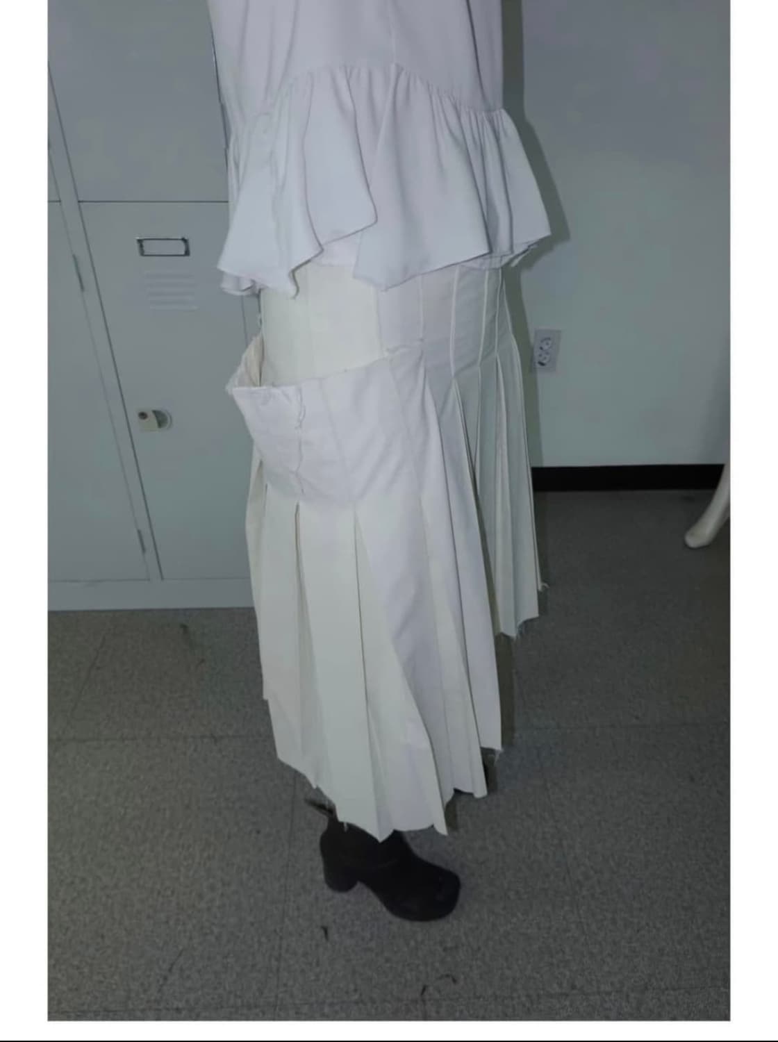 에옹쓰 해비타트 언발란쓰 플리츠 스커트 상품이미지2