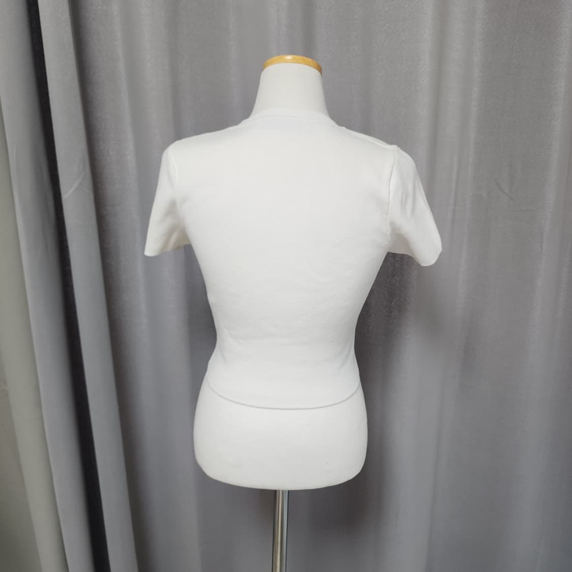 ZARA 자라 니트 크롭 반팔티셔츠
M 상품이미지2
